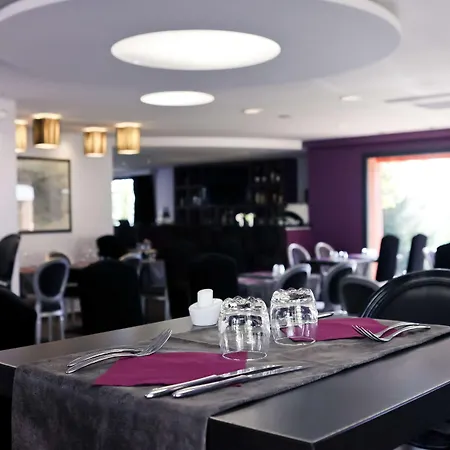 Kyriad Lyon Sud Foy Hotel 3*
