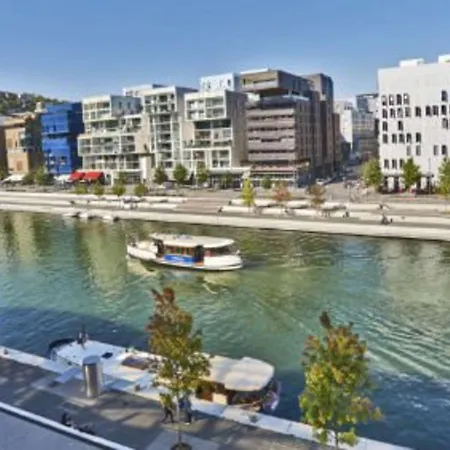 Kyriad Lyon Sud Foy Otel