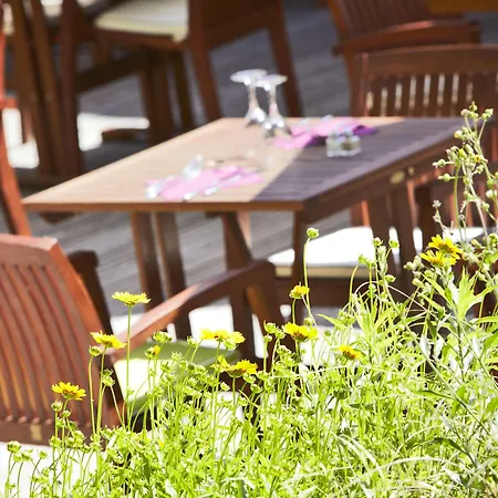 基里亚德里昂苏德圣佛伊酒店