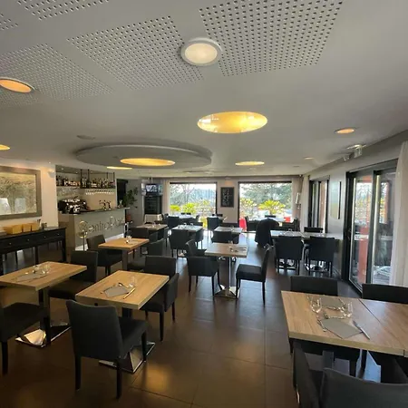 Kyriad Lyon Sud Foy Otel 3*