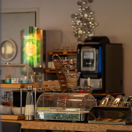 基里亚德里昂苏德圣佛伊酒店 酒店 3*