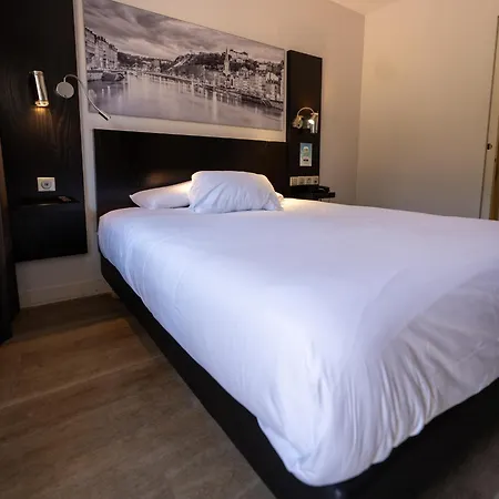 Kyriad Lyon Sud Foy 3* Sainte-Foy-lès-Lyon