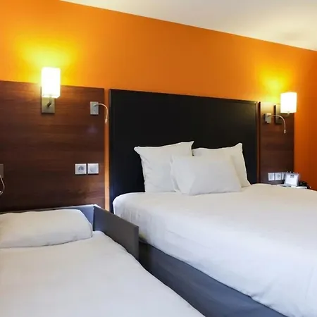 Kyriad Lyon Sud Foy 3*