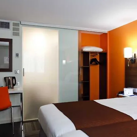 Hotel Kyriad Lyon Sud Foy 3*